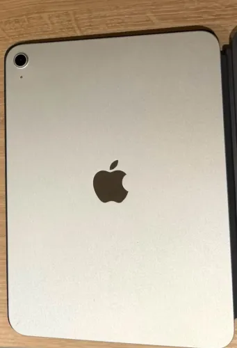 iPad 11ª geração 256GB Wi-Fi com Apple Pencil e teclado iluminado