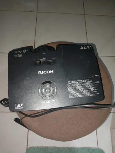 Projetor ricoh pjs 2240