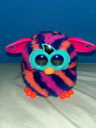 (FUNCIONA) FURBY BOOM 2013