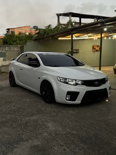 Kia Motors Cerato Koup 2.0 16V Aut. 2011