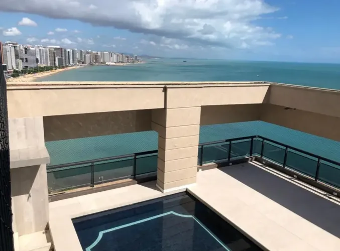 Cobertura para venda na Av. Beira Mar