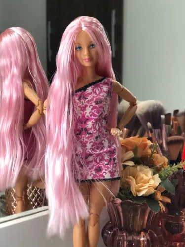 Barbie made to muvie articulada Mattel 