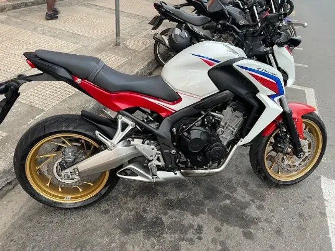 CB 650 CAPITÃO AMÉRICA