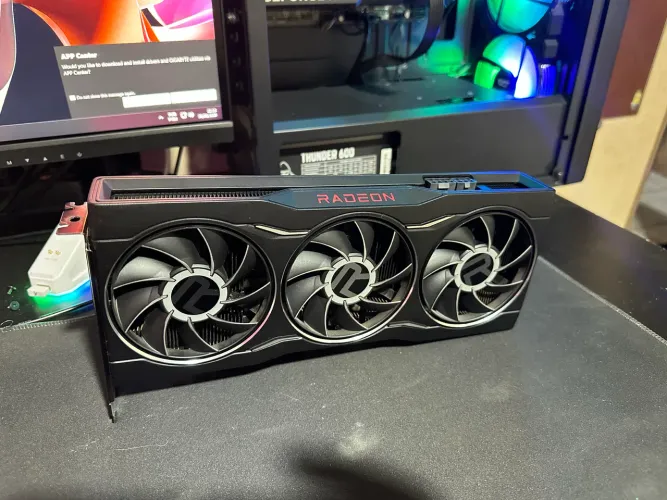 PLACA DE VÍDEO RX 6750 XT 12GB - FOUNDERS EDITION