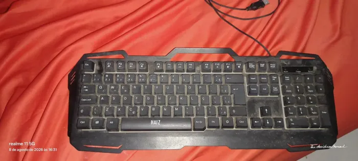 Teclado Gamer RGB conexão USB