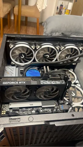Pc gamer rizem 5 9600x rtx 5070 32 tb