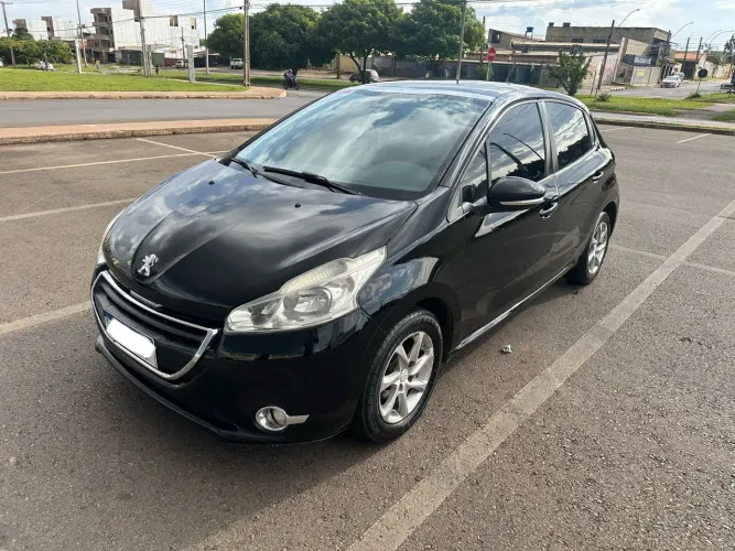 Peugeot 208 Allure 1.5 Flex 8V 5P 2014