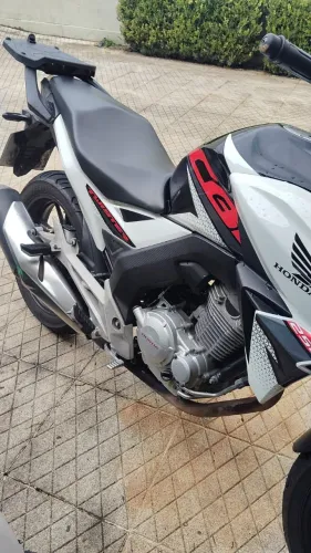 VENDE-SE CB 250 TWISTER 2019