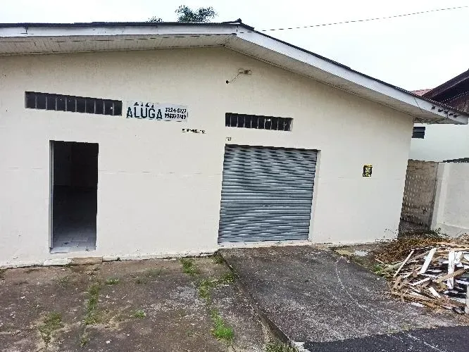 BARRACÃO EM PIRAQUARA
