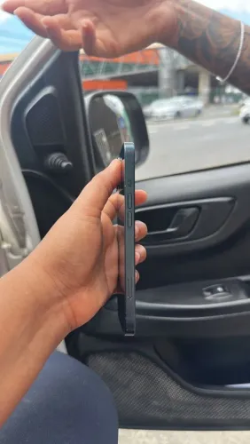 IPhone 13. Leia a descrição