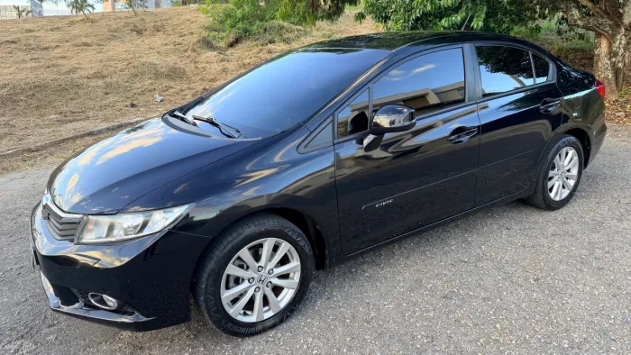 Honda Civic Sedan LXS 1.8/1.8 Flex 16V Aut. 4P 2014