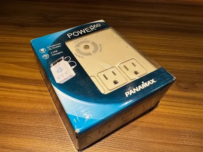 Panamax P360-Dock Filtro de Linha 6 Tomadas e USB 120V - Lacrado