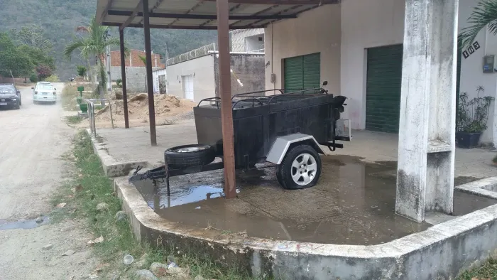 Vendo rebok 2.900 todo em dias *40