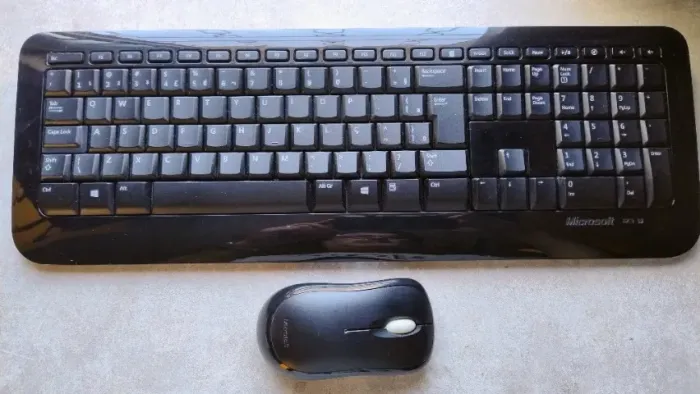 Kit Teclado e Mouse Wireless Microsoft