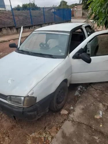 Volkswagen Gol 1.6 MI/ 1.6i 2P (álcool) 1996