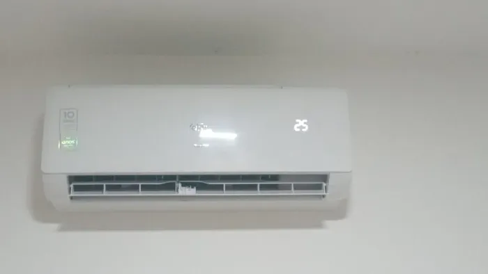 AR CONDICIONADO ELGIN 9000 BTUS/H INVERTER- SEMI NOVO!