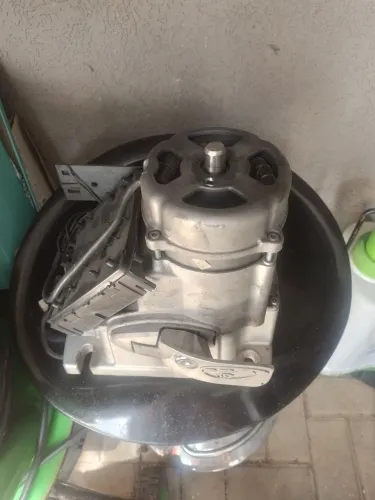 Motor de portao usado (nao sei se funciona)