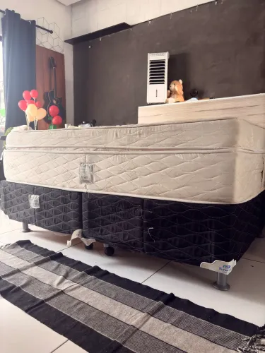 Cama queen size