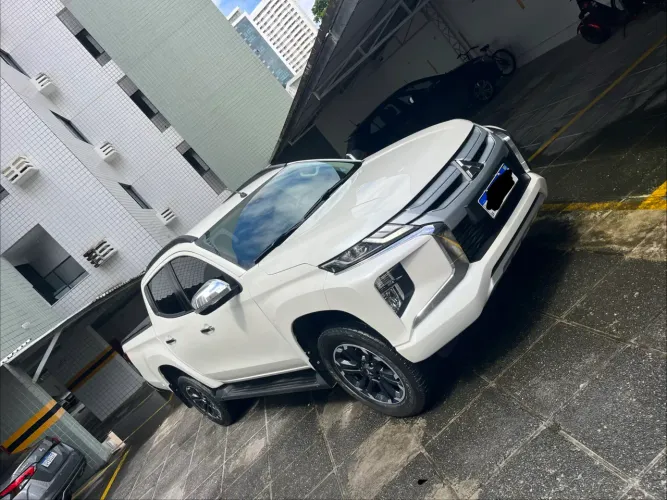 Mitsubishi L200 Triton Sport HPE 2.4 CD Diesel Aut. 2024