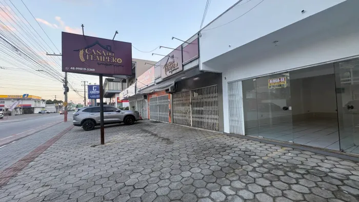SALA GRANDE  - PALHOÇA NA GERAL