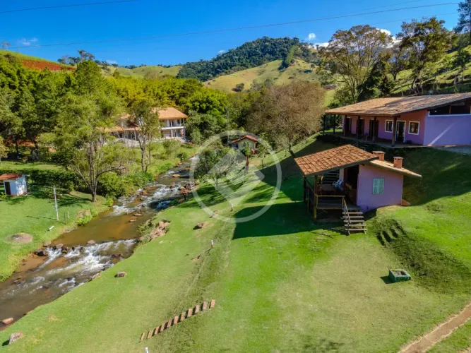 Chácara à Venda Sapucai-Mirim/MG 3.000m² de Puro Contato com a Natureza - R$ 1.690.000 cod