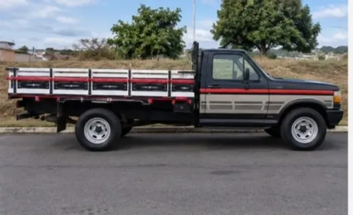 Ford F-1000 Super CE 4.9i / 3.6 1995