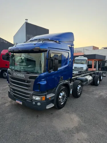 Scania P310 8x2 17/17 Único Dono