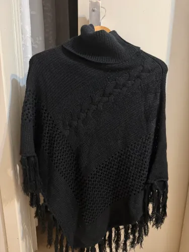 Poncho Feminino Preto - Tamanho Único