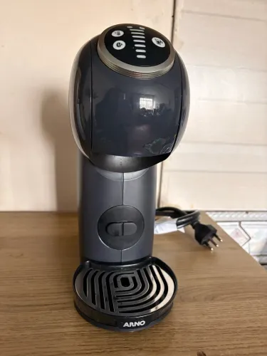Cafeteira Nescafé Dolce Gusto Genio S Basic 127V - Funcionando Perfeitamente