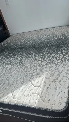 Cama queen box