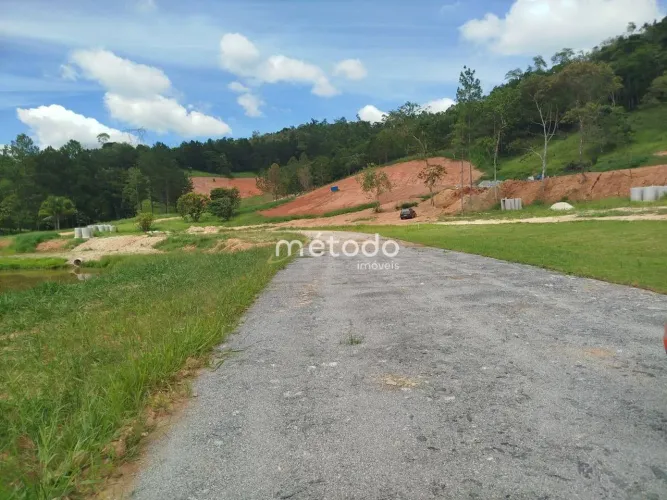 Terreno à venda, 627 m² por R$ 420.000,00 - Condomínio Residencial Guararema Lagos - Guara