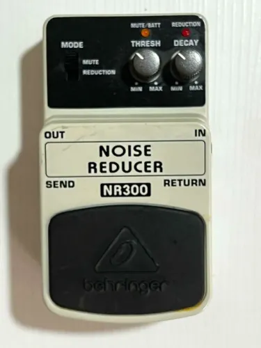 Pedal Behringer NR300 Noise Reducer | Usado em Ótimo Estado