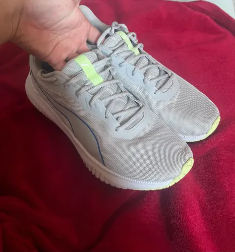 Tênis para treinos e corrida