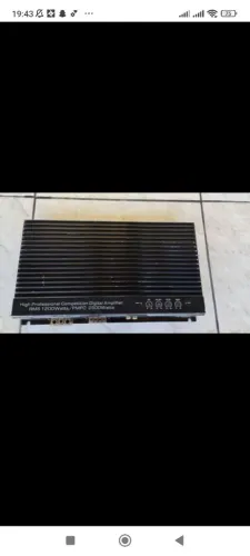 Módulo amplificador de som Roadstar 1200 watts RMS