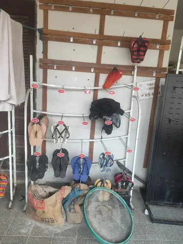 Expositor de Havaianas G ( usado)