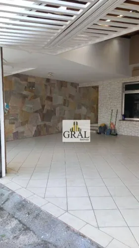 Casa Residencial 200 m² - 3 Dormitórios, 4 Vagas - Para Locação no Jardim Hollywood - São