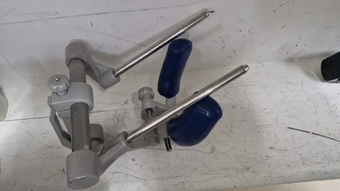 FIXADOR CRANIO COM FERRADURA PO?