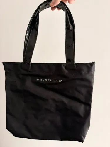 Sacola preta, Maybelline NY 