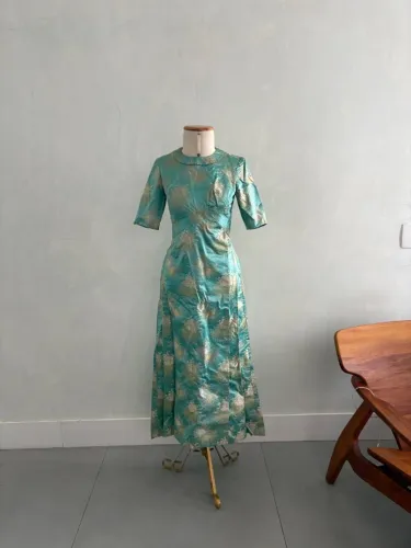 Vestido Vintage Seda Pura Bordada