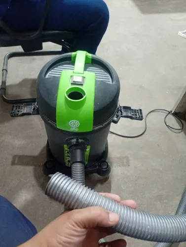 Vende-se aspirador estrator semi novo no valor de 900