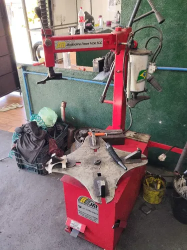 Máquina de pneu e morça de bancada 