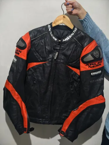 Jaqueta Arlen Ness de couro para moto