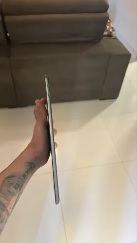 iPad 9 / 64GB