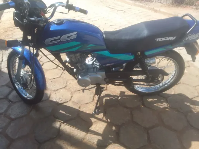 Moto fina de garagem item para colecionador