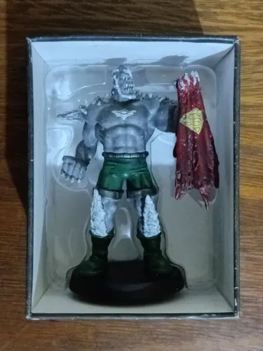 Miniatura De Metal Pintada A Mão Doomsday Apocalipse Vilão Superman Super-Homen Eaglemoss