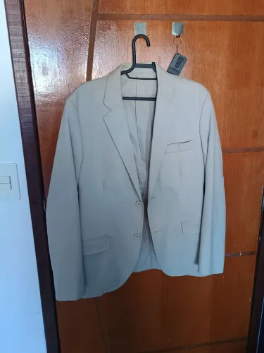 Blazer bege em ótimo estado!