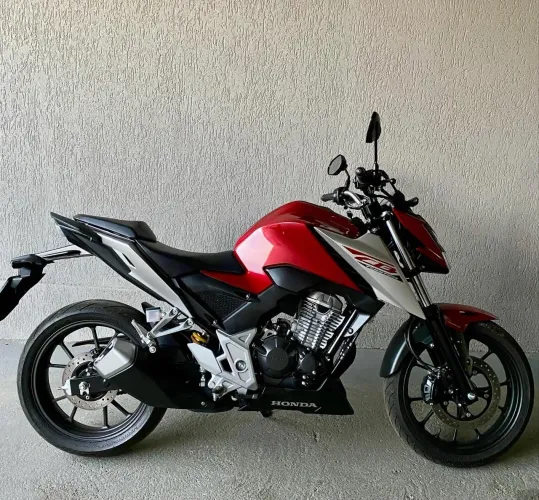 Honda CB 300F Twister ABS 2026 Vermelha - Único Dono, Impecável!