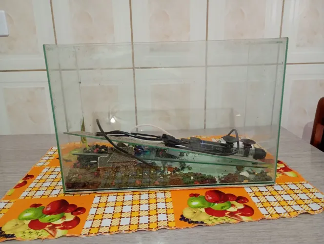 Vendo aquário para peixe 