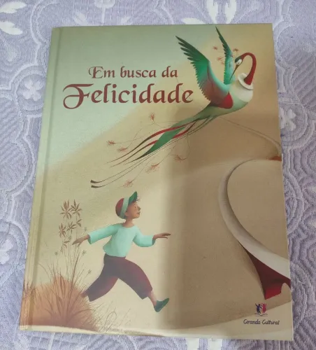 Livro infantil capa dura Em busca da felicidade da ciranda cultural
