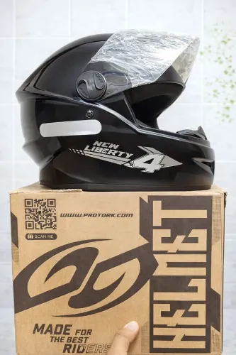 CAPACETE PRETO TAMANHO 56 VISEIRA FUMÊ